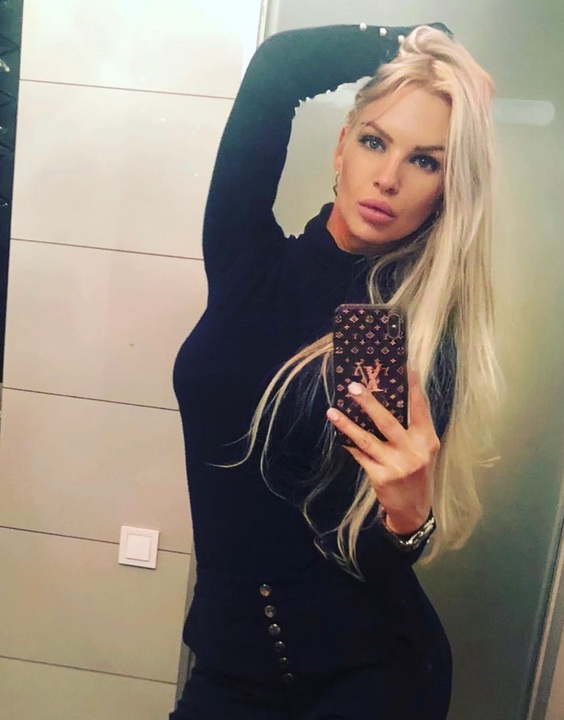 בחיפה והקריות – אלה – אישה vip תגשים לך את כל הפנטזיות