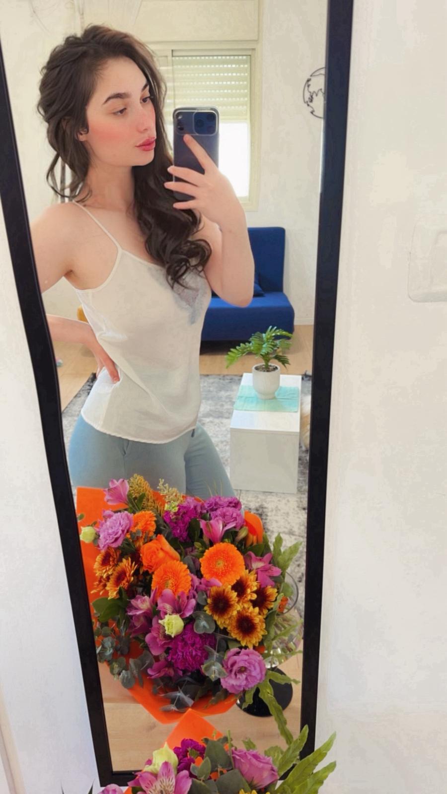 פרולה ברזילאית תיירת חיפה