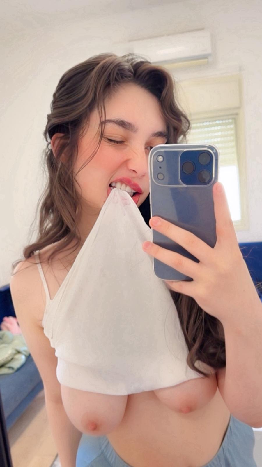 פרולה ברזילאית תיירת חיפה